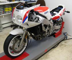 Yamaha FZR 1000 1989 #9