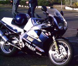 Yamaha FZR 1000 1990 #3