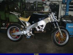 Yamaha FZR 1000 1990 #8