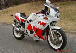 1988 Yamaha FZR 400