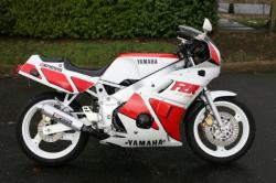 Yamaha FZR 400 R Genesis 1993 #9