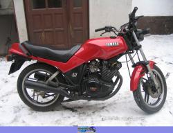 1984 Yamaha XS 400 DOHC (reduced effect)