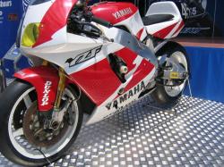 Yamaha YZF 750 SP #8