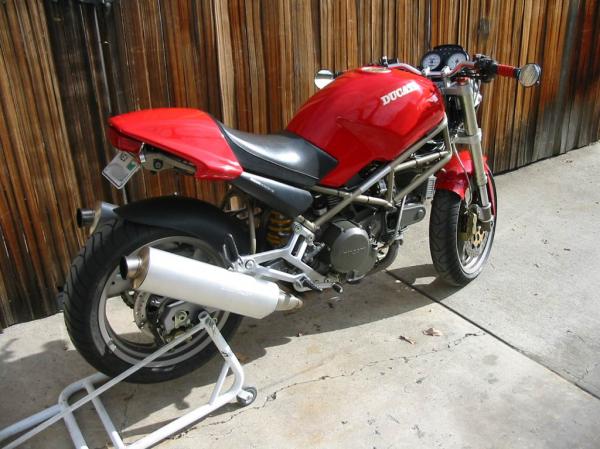 1998 Ducati 750 Monster