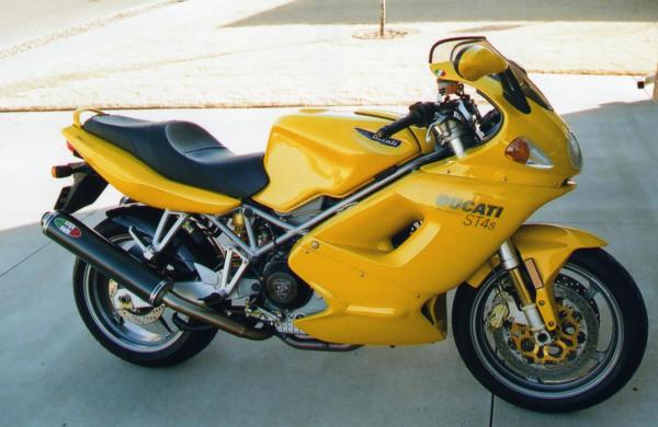 2000 Ducati ST4