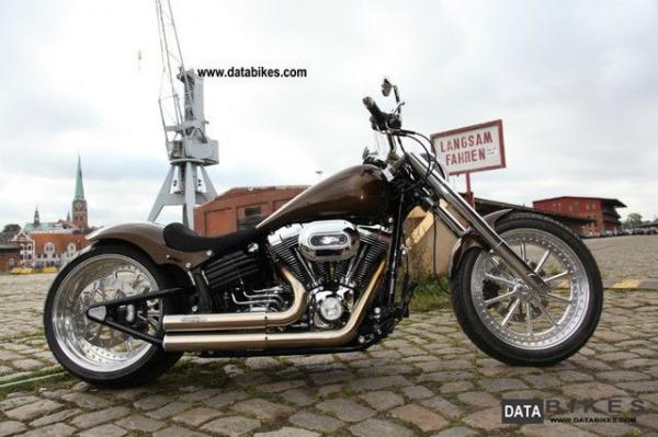 Harley-Davidson FXCWC Softail Rocker C 2011 #1