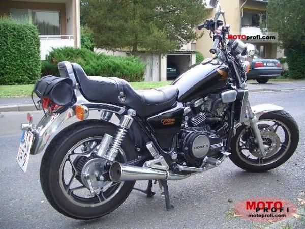 1995 Honda VF750C Shadow