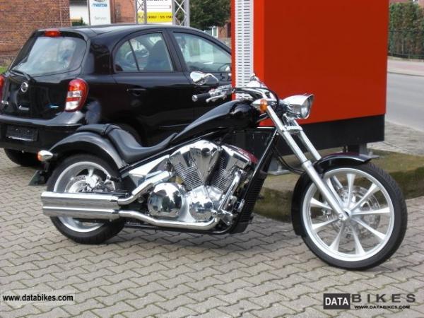 2011 Honda VTX1300R