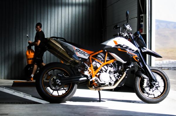 2009 KTM 990 Supermoto R
