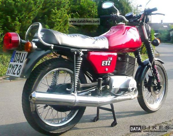 1985 MuZ ETZ 250 (with sidecar)