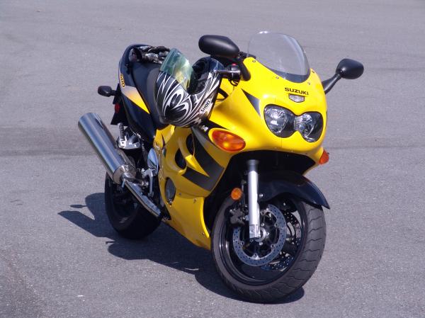 1991 Suzuki GSX 600 F (reduced effect)