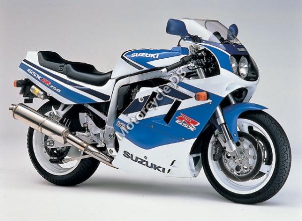 1991 Suzuki GSX 750 F (reduced effect)