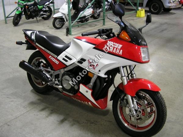 1987 Yamaha FJ 1200 (reduced effect)