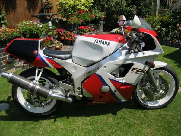 1993 Yamaha FZR 400 R Genesis