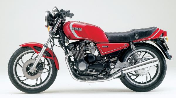 Yamaha XJ 400 Seca