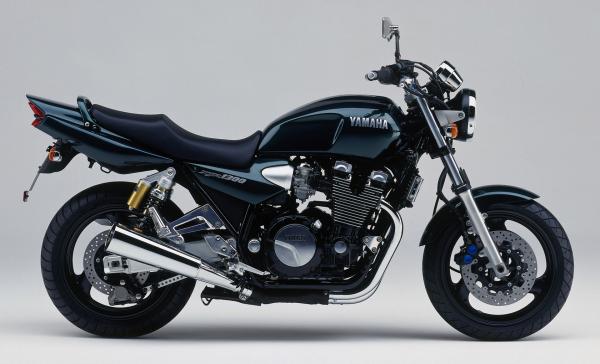 1999 Yamaha XJR 1300