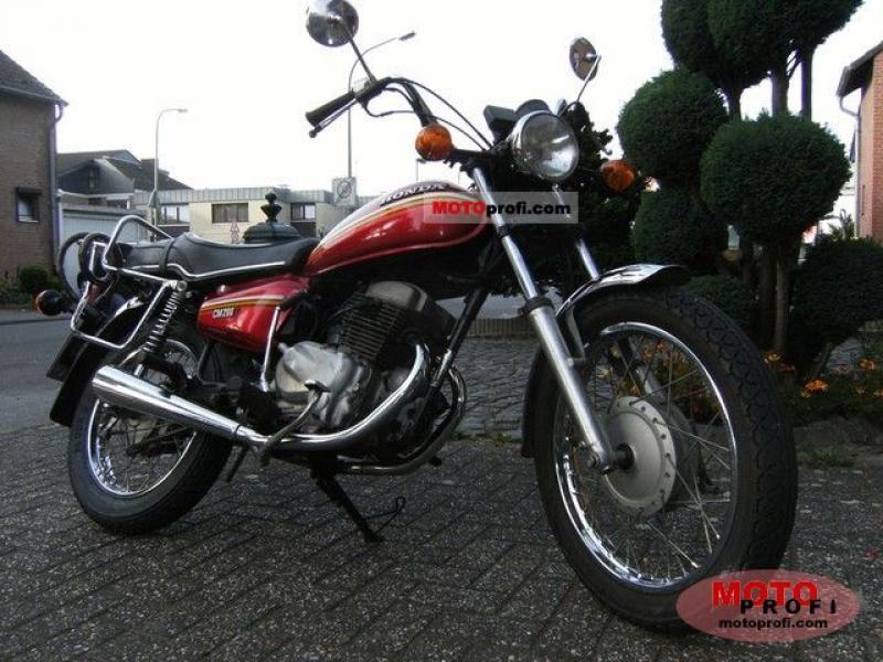 1980 Honda CM200T - Moto.ZombDrive.COM