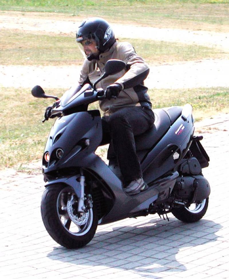 Coppia Leve Freno E Frizione Accossato Per MALAGUTI PHANTOM MAX 2004-2008 (250cc) – Ricambio Originale OEM